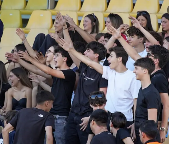 Tifosi in tribuna
